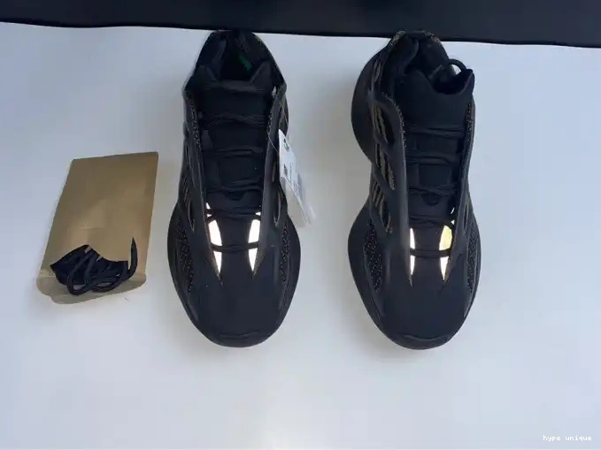 hype GY0189 V3 ADIDAS YEEZY 700 0610